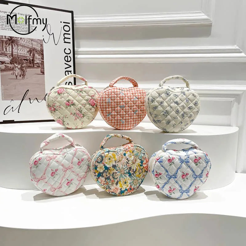 Cosmetic Bag Large Capacity Love Floral Makeup Bag Portable Quilted Quilted Cotton Storage Handbag Travel Portable Toiletry Bags